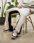 PANTALONES DE CHÁNDAL ACAMPANADOS | GRIS NEGRO