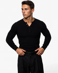 The model wears size XL – 180 CM