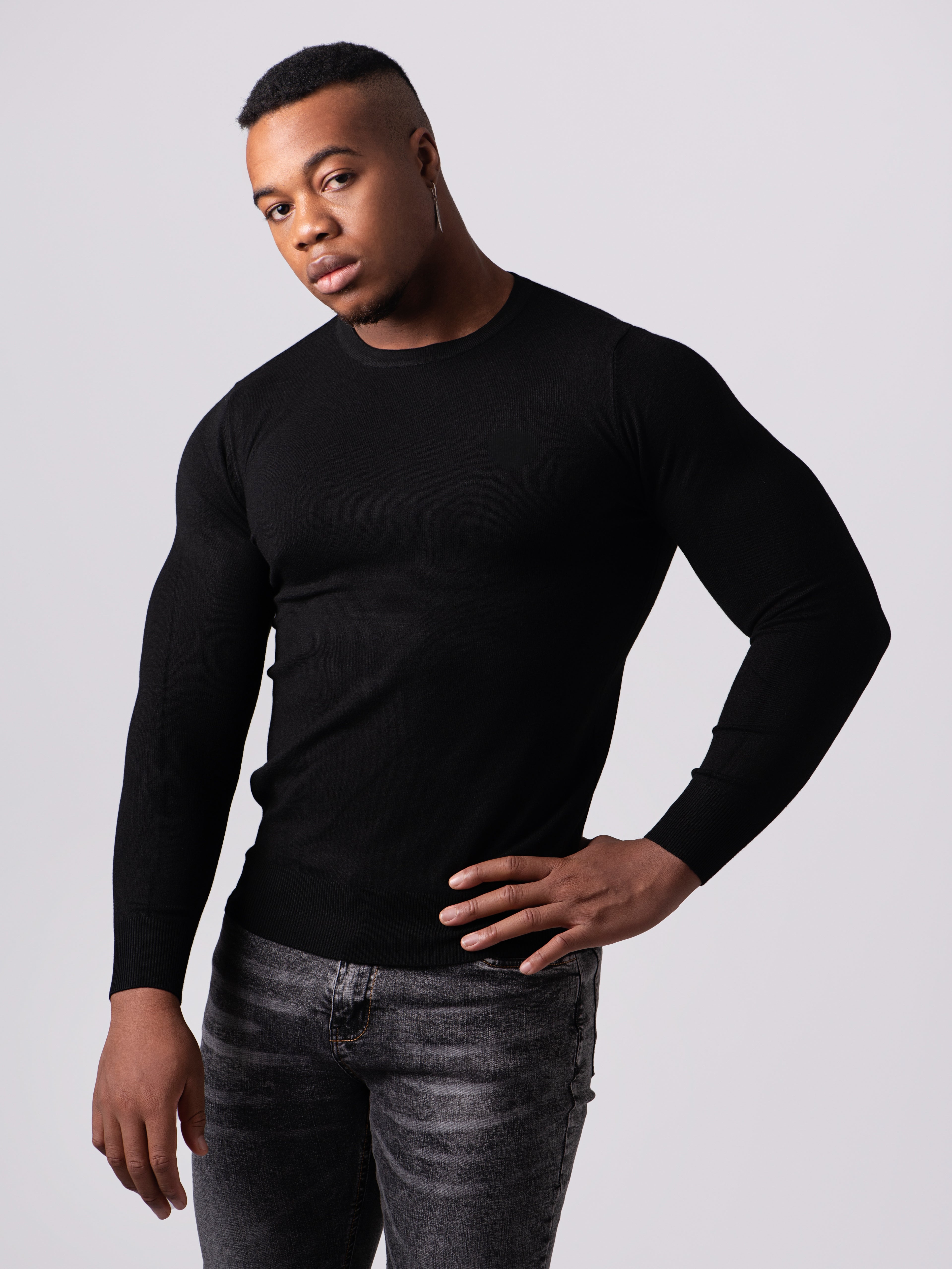 KNITTED ROUND NECK JUMPER BLACK Morengar