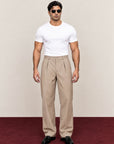 He wears size L/32 – 185 cm tall