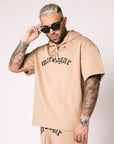 CAMISETA CON CAPUCHA LOGO CURVADO | BEIGE