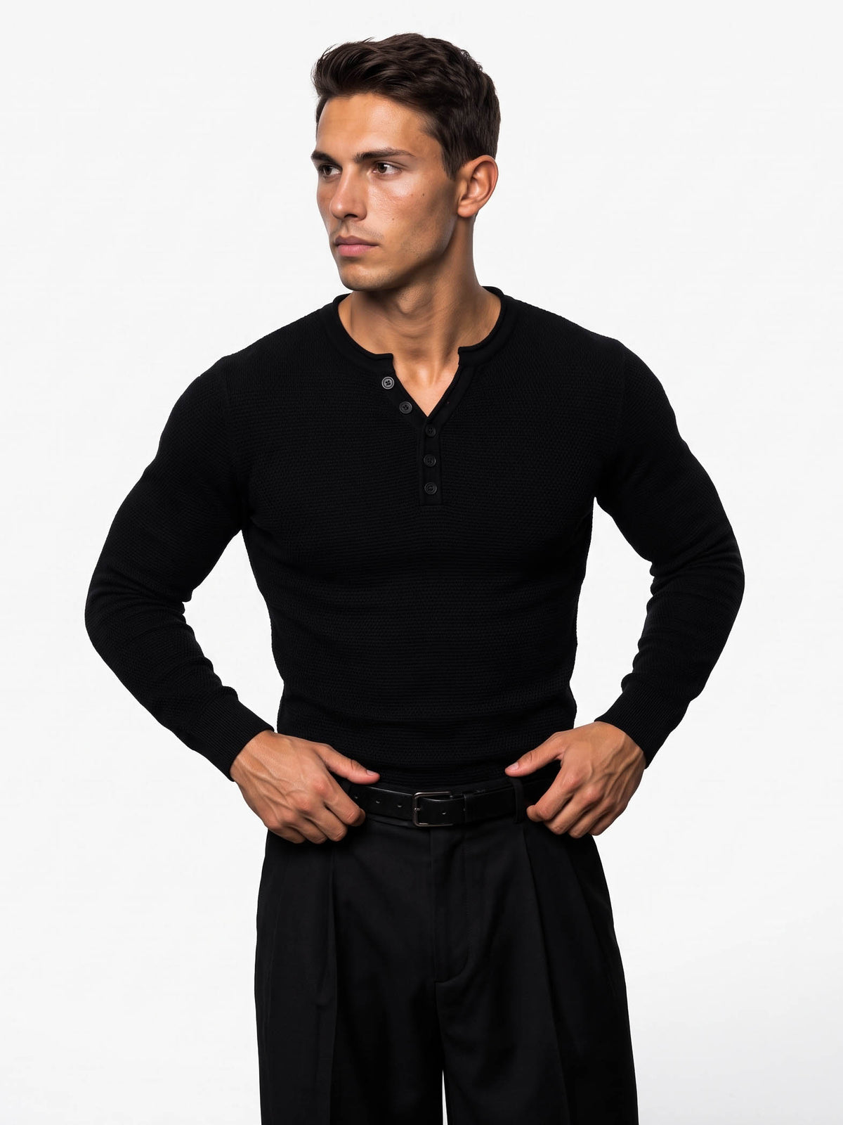 The model wears size L – 180 CM