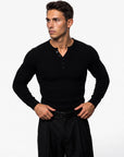 The model wears size L – 180 CM