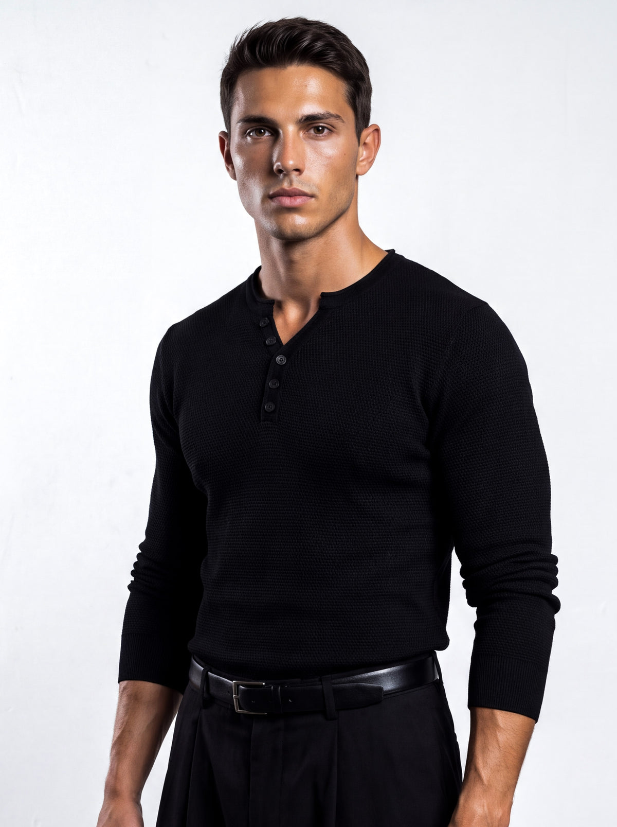 The model wears size L – 180 CM