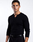 The model wears size L – 180 CM