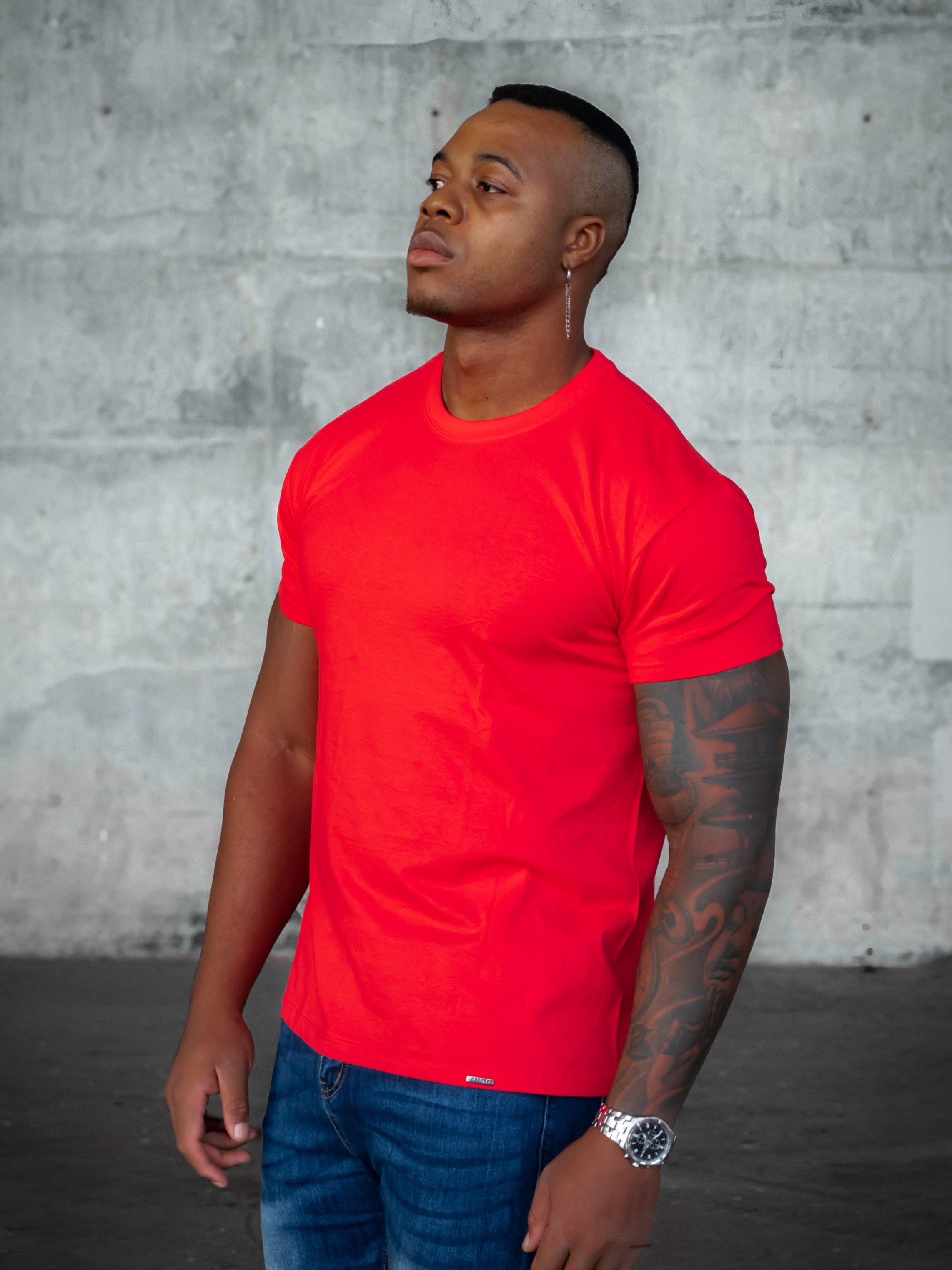 BASIC SLIM-FIT T-SHIRT | Hibiscus Red