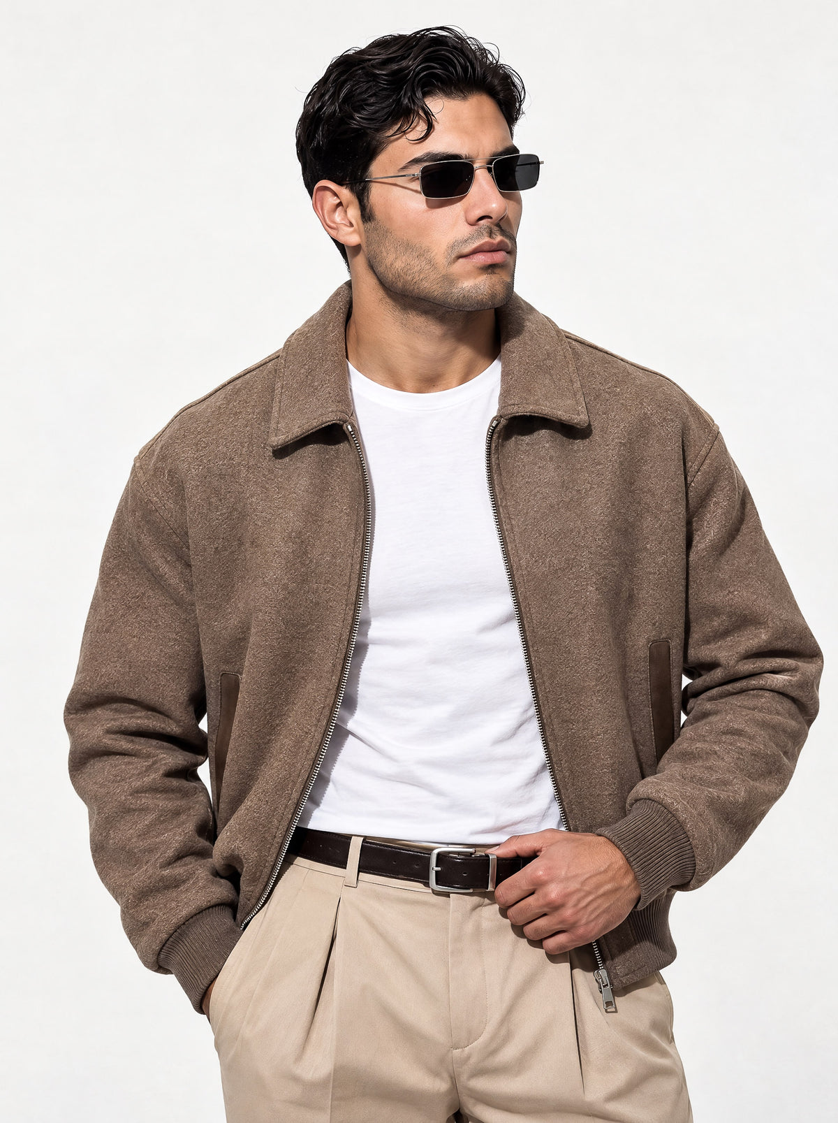 He wears size L – 185 cm tall