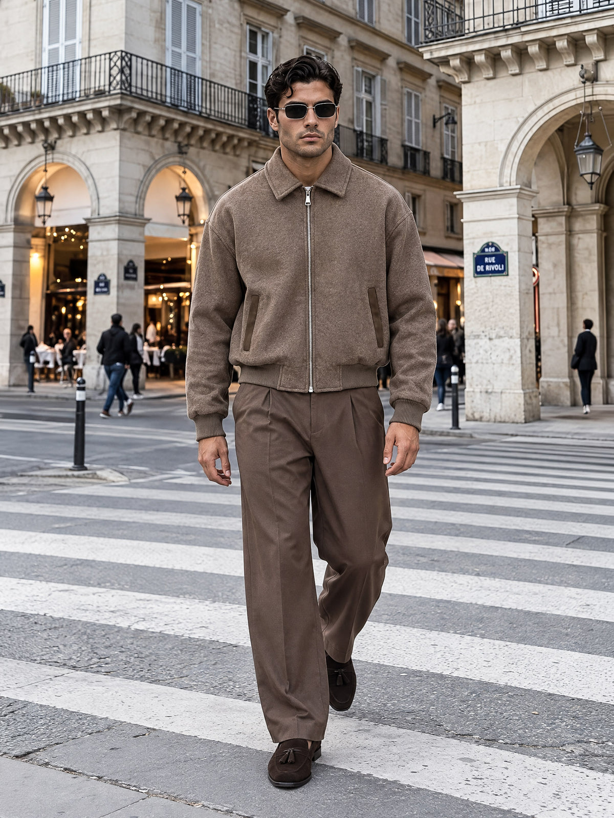 He wears size L – 185 cm tall