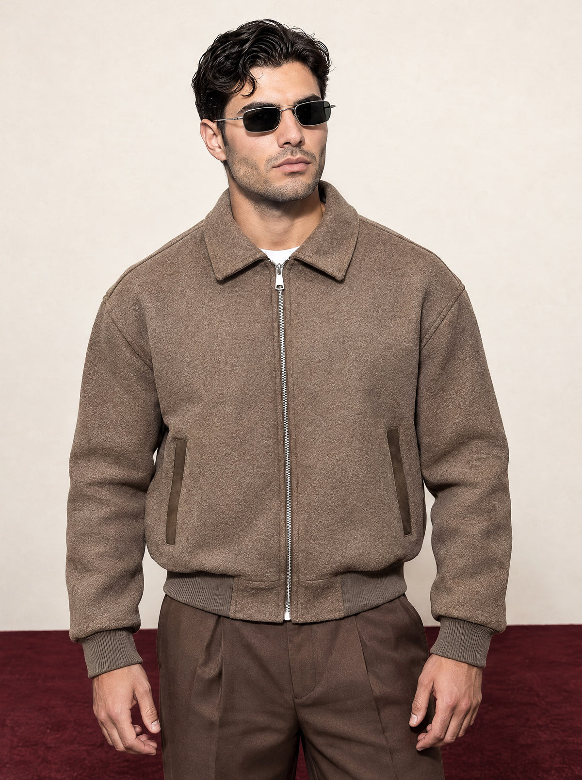 He wears size L – 185 cm tall