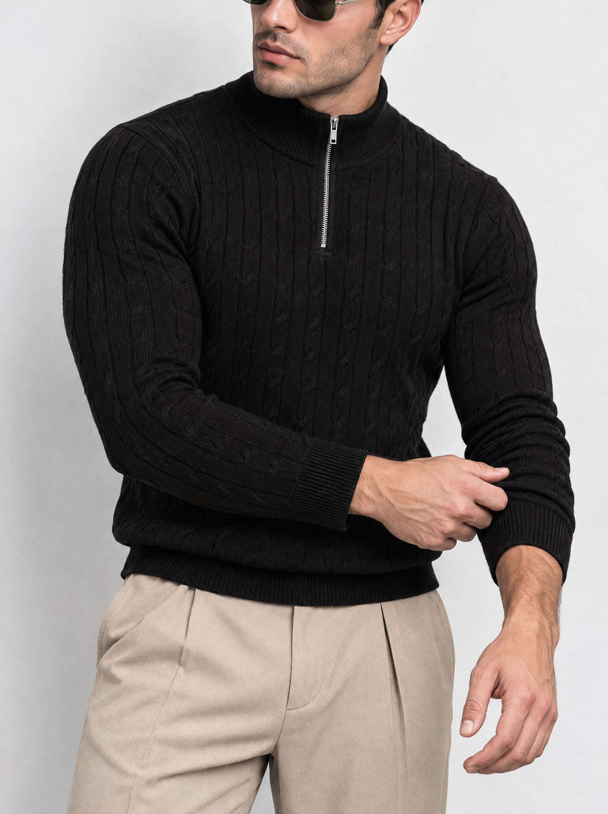 He wears size L – 185 cm tall