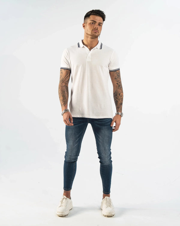 Weißes Poloshirt von Morengar mit Kontrastkragen