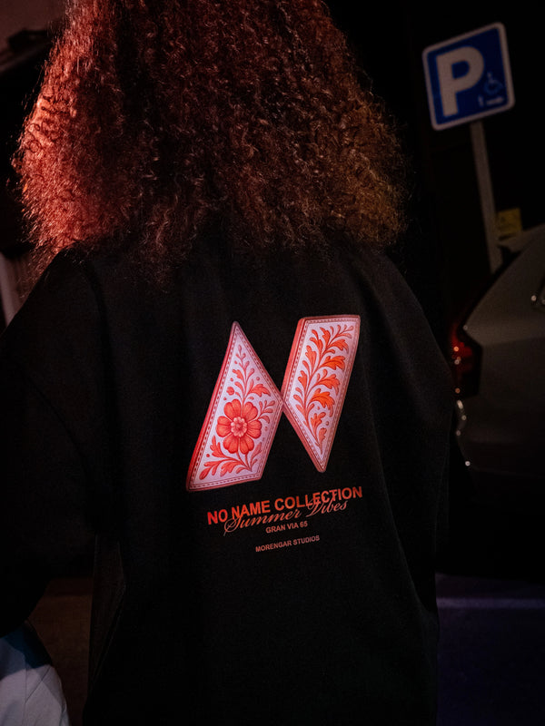 NO NAME RED CLUB T-SHIRT | BLACK