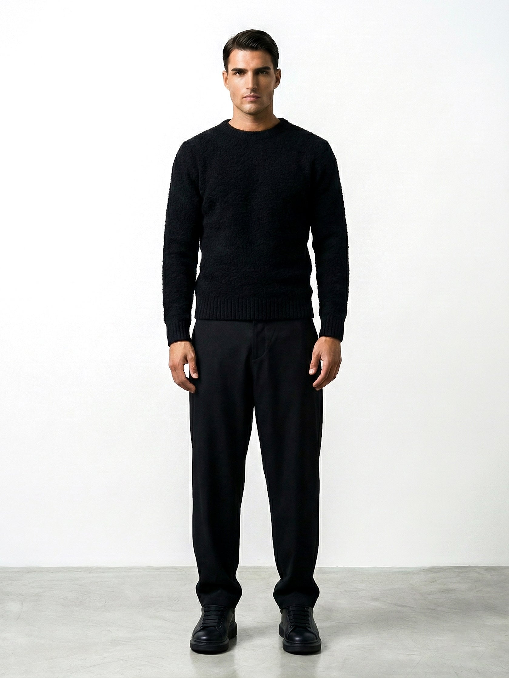 FLUFFY WOOL JUMPER | BLACK
