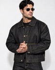 He wears size L – 185 cm tall