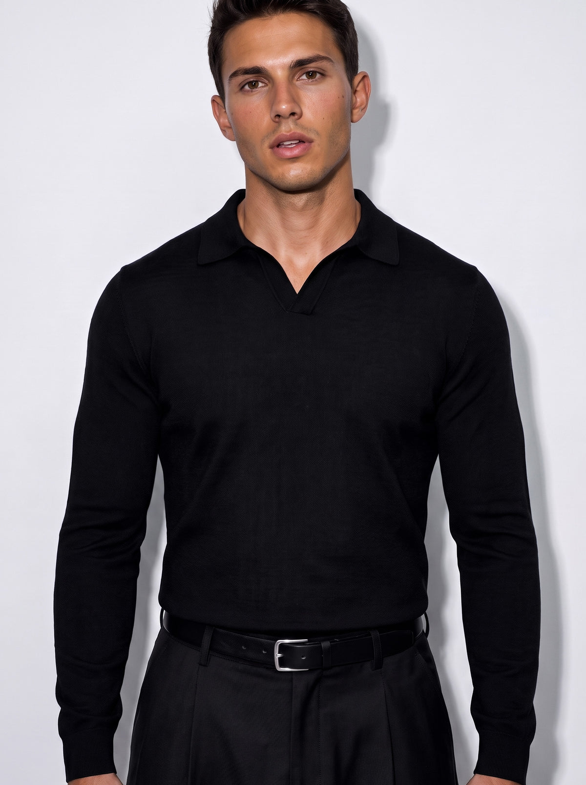 The model wears size L – 180 CM