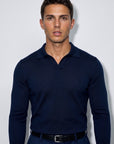 The model wears size L – 180 CM