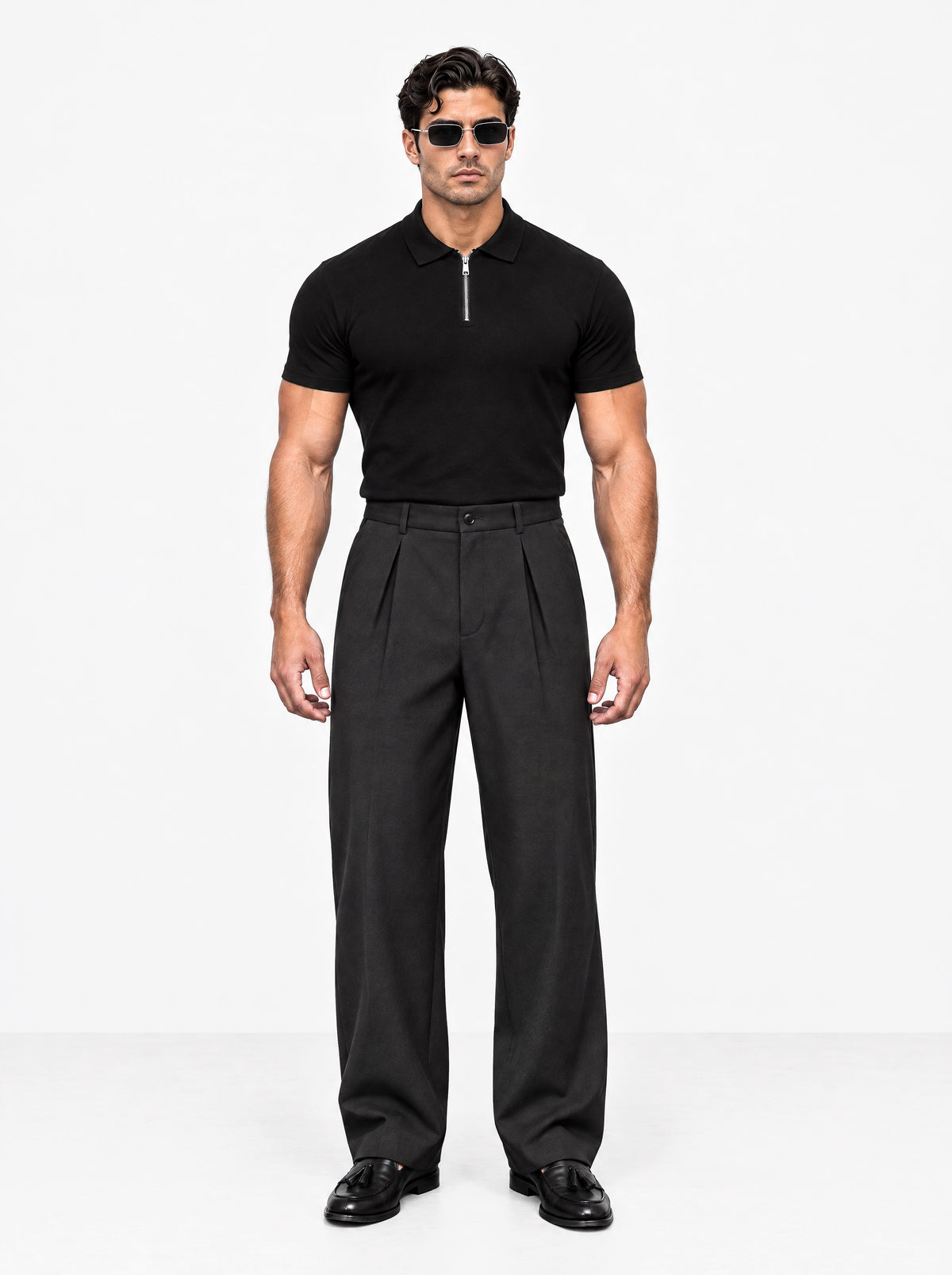 He wears size L/32 – 185 cm tall