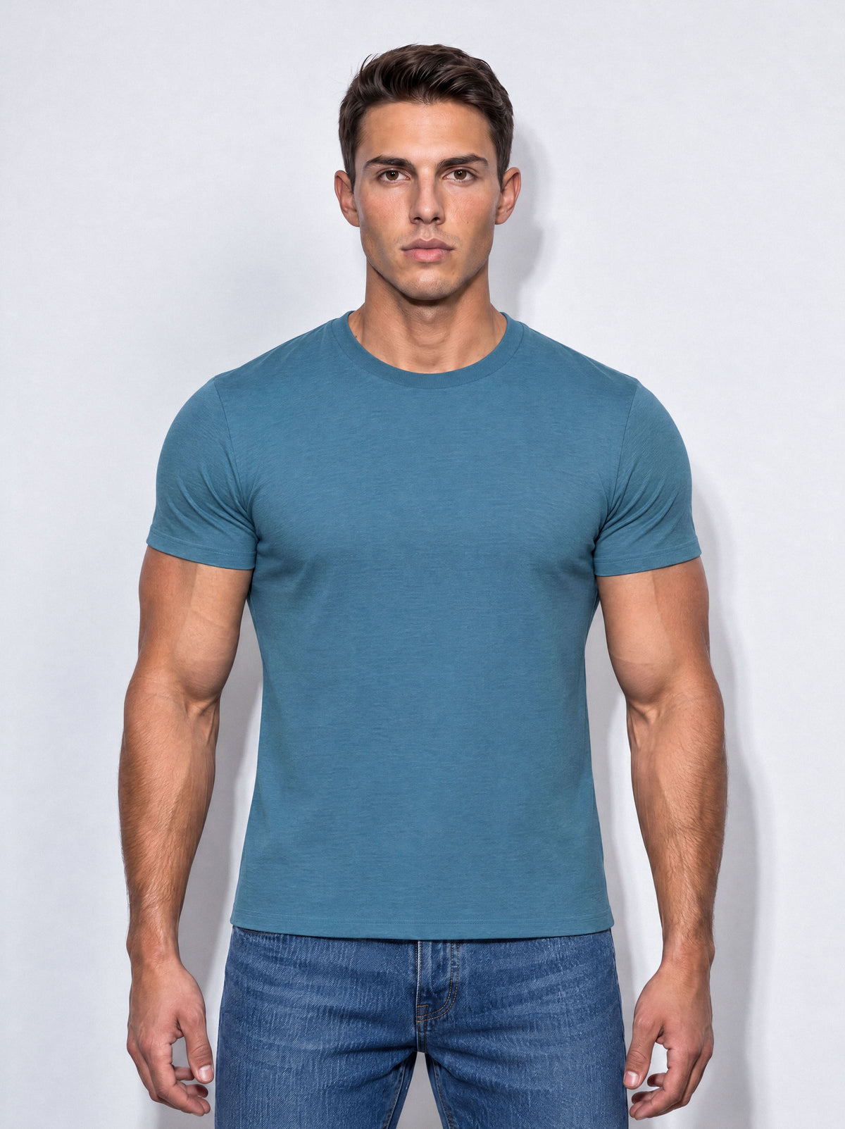 He wears size L – 180 cm tall