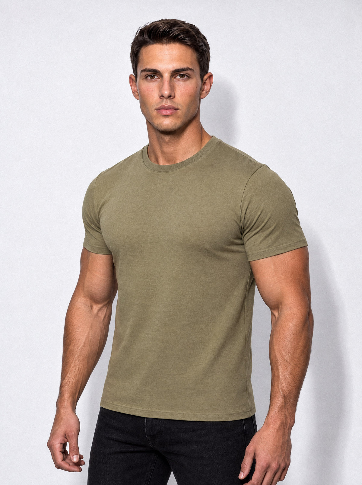 He wears size L – 180 cm tall