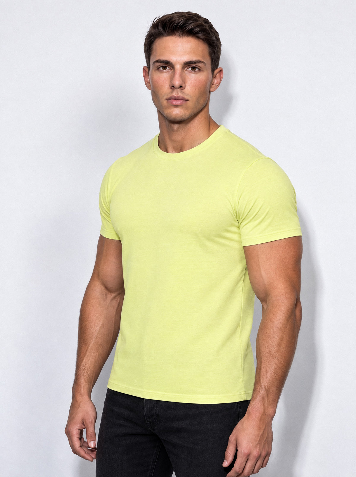 He wears size L – 180 cm tall