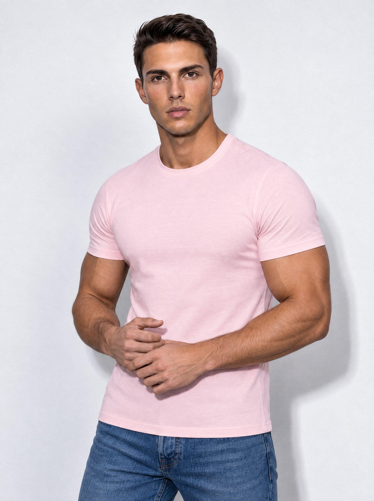 He wears size L – 180 cm tall