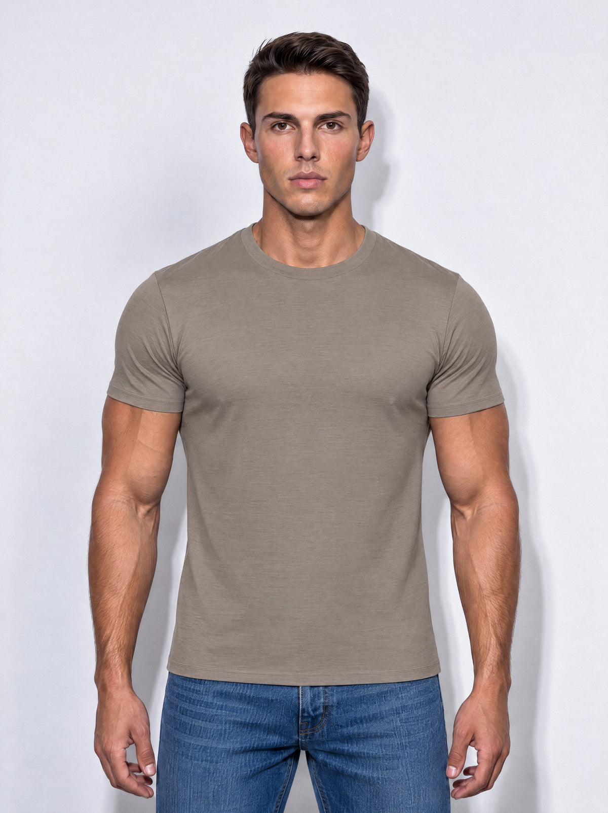 He wears size L – 180 cm tall