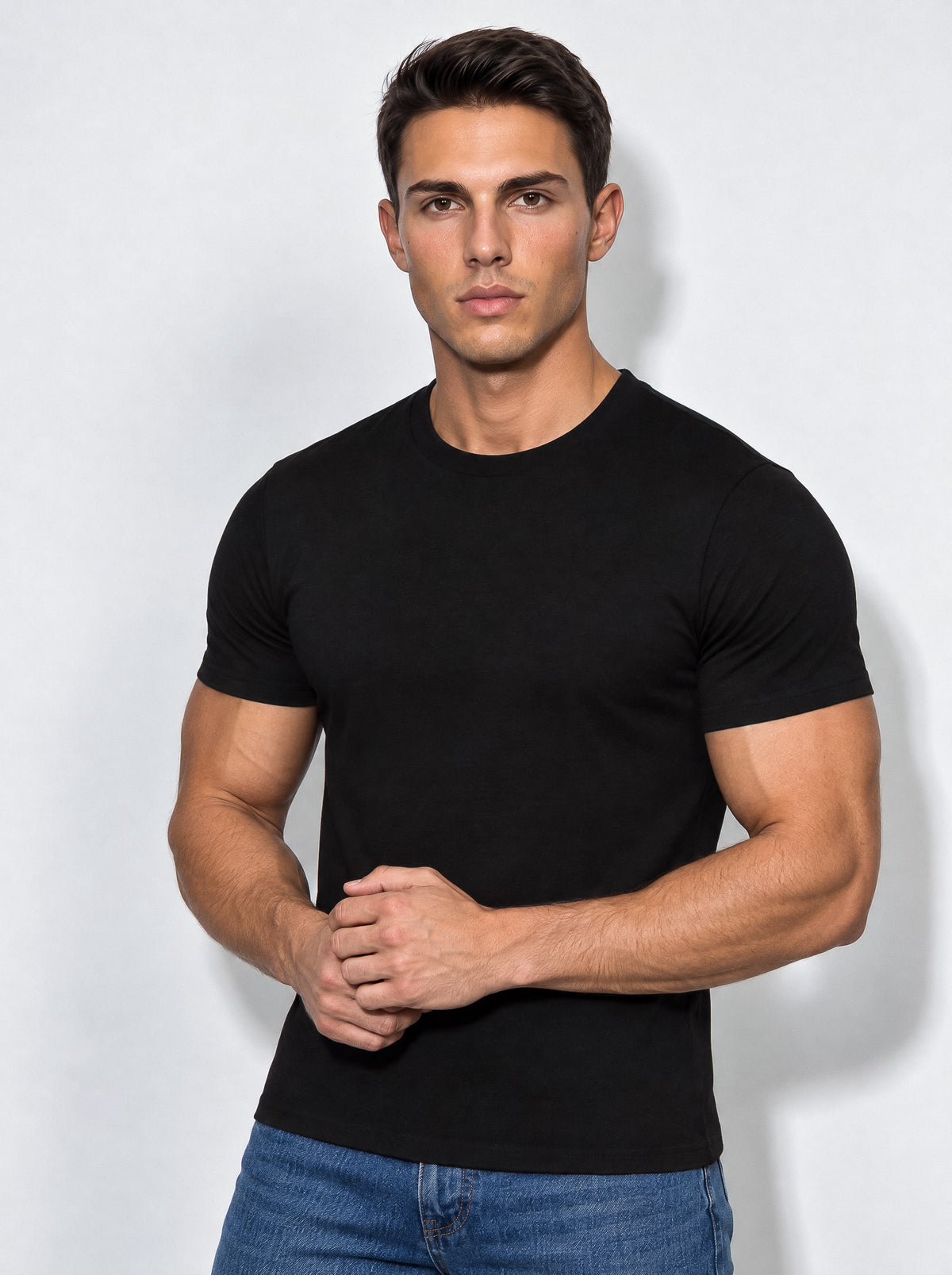 He wears size L – 180 cm tall