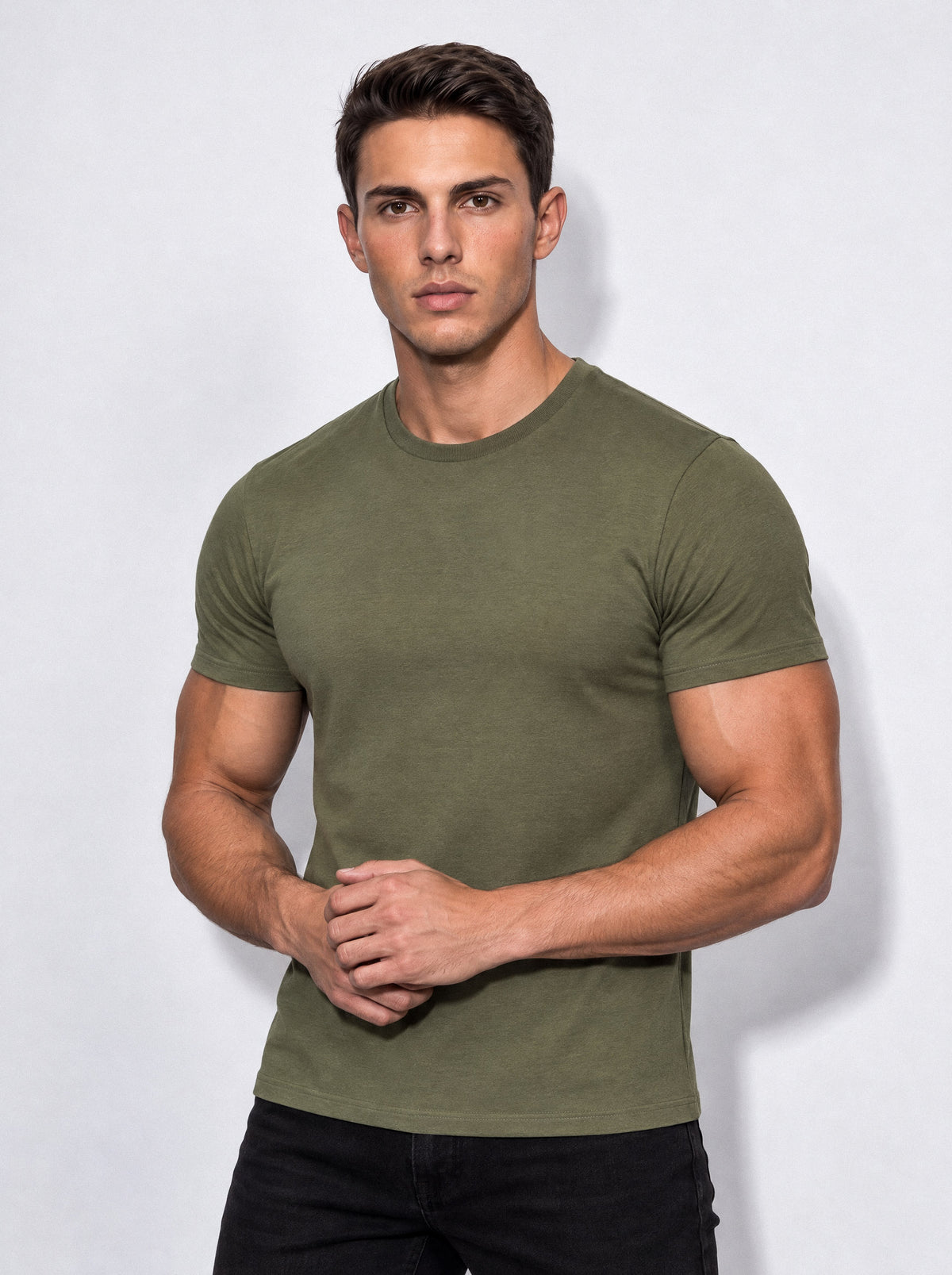 He wears size L – 180 cm tall