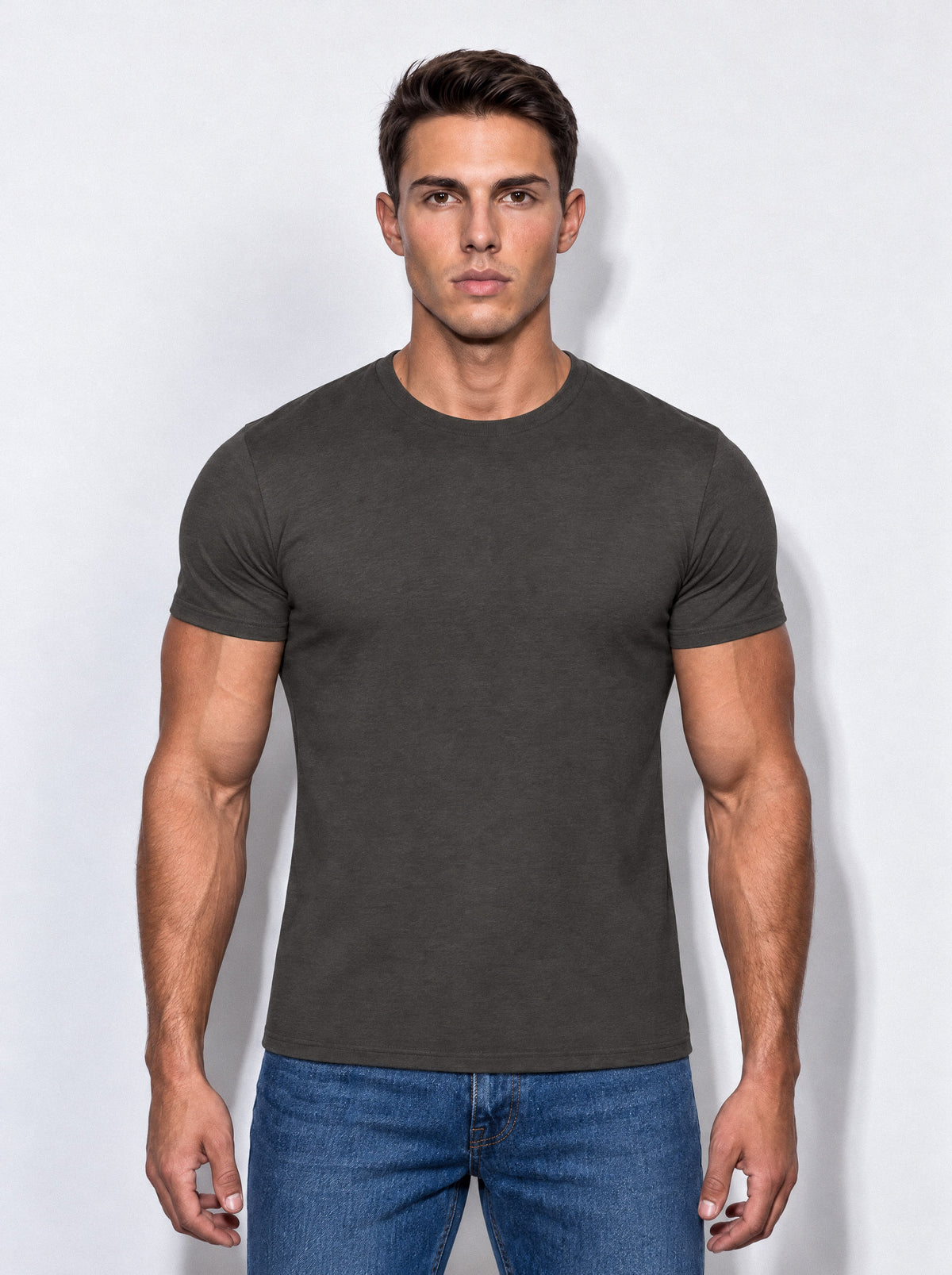 He wears size L – 180 cm tall