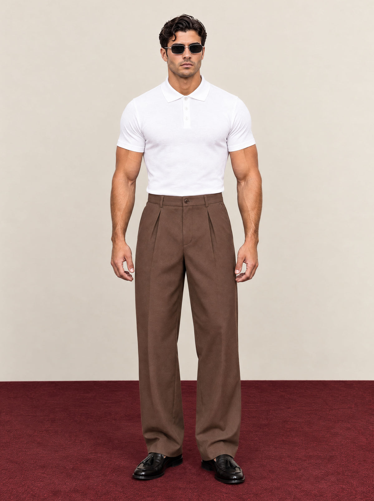 He wears size L/32 – 185 cm tall