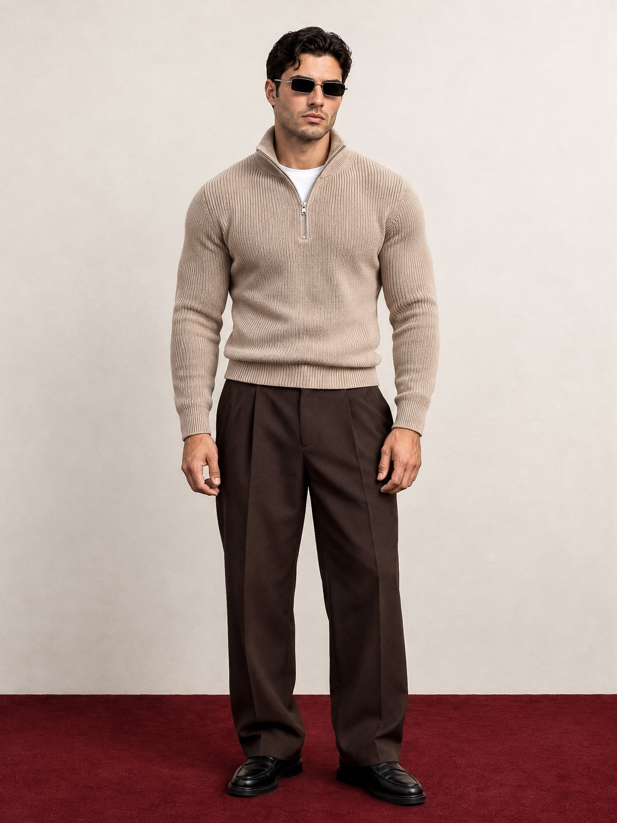 He wears size L – 185 cm tall