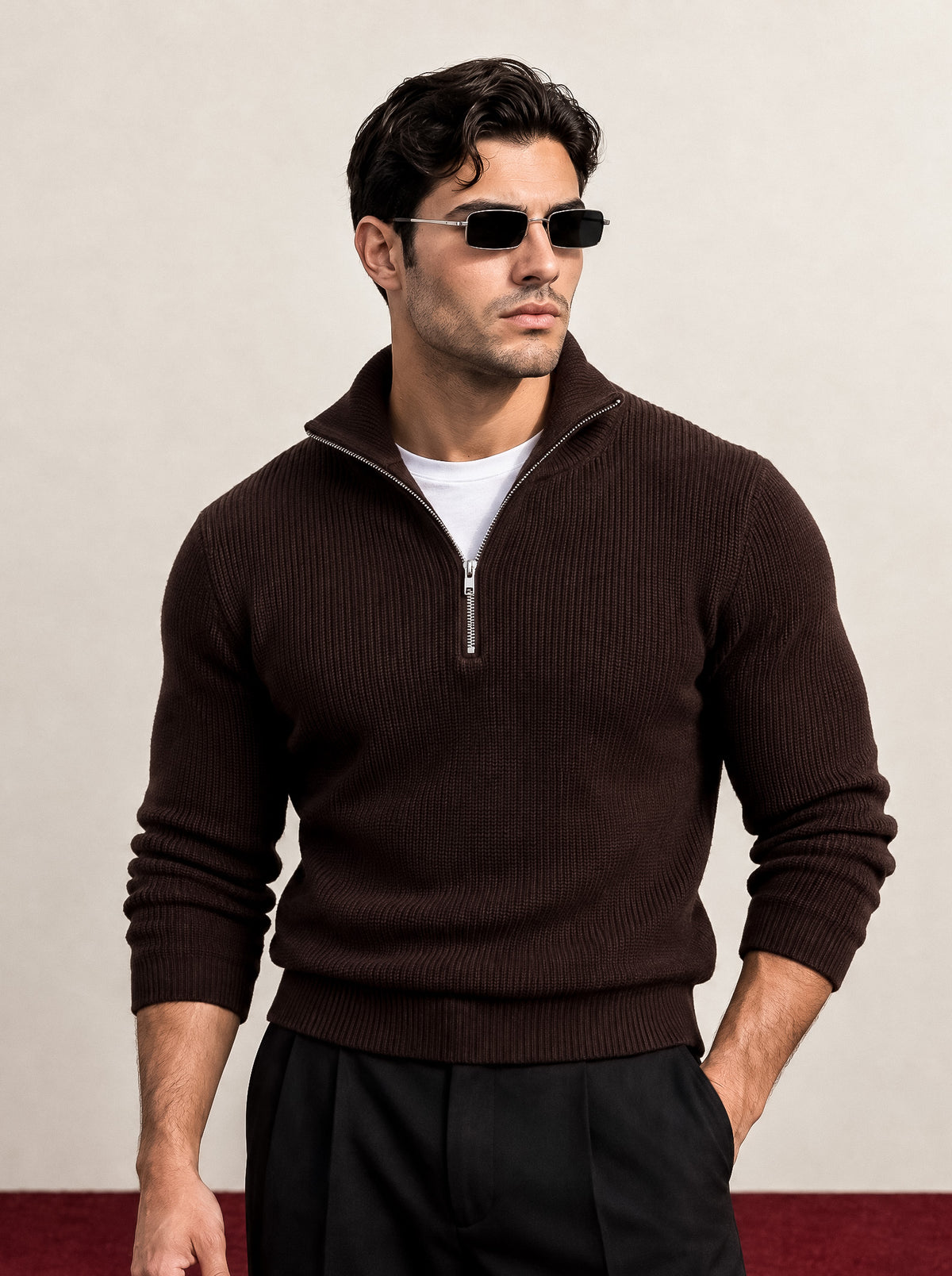 He wears size L – 185 cm tall