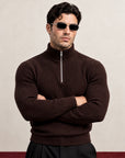 He wears size L – 185 cm tall