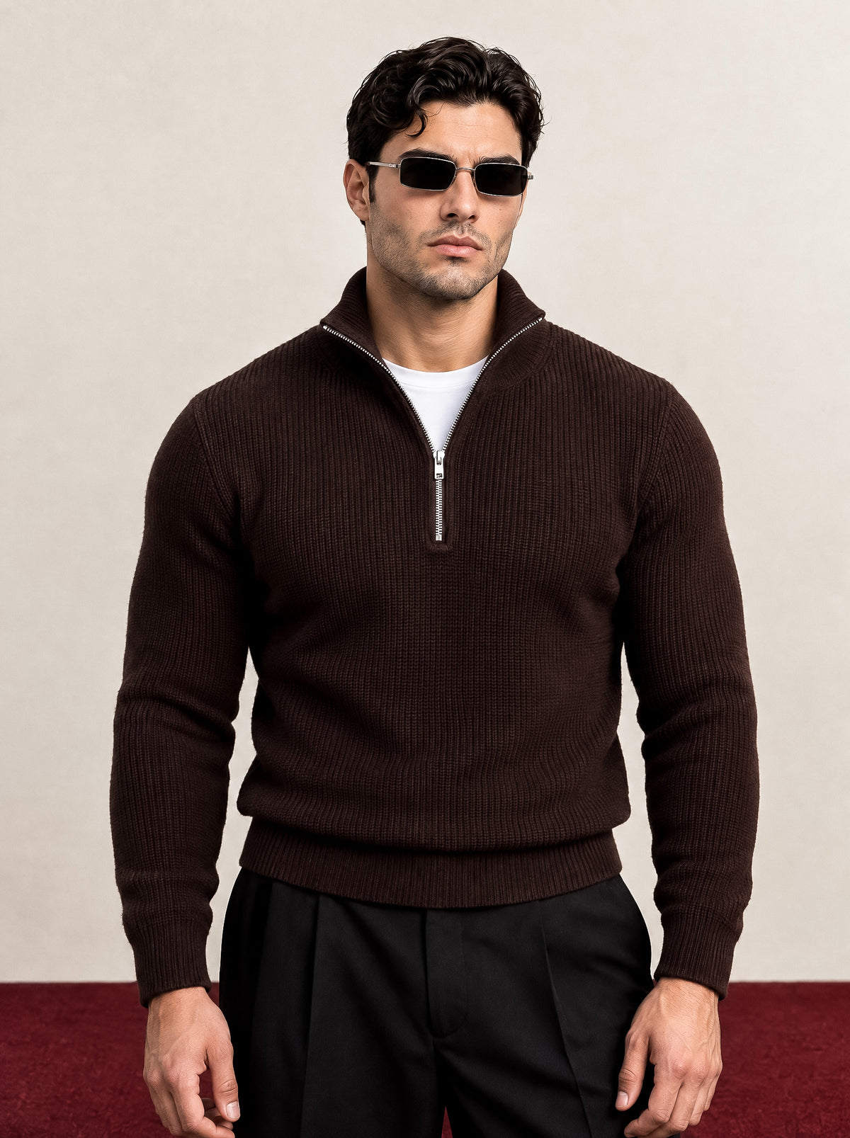 He wears size L – 185 cm tall