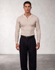 The model wears size XL – 180 CM