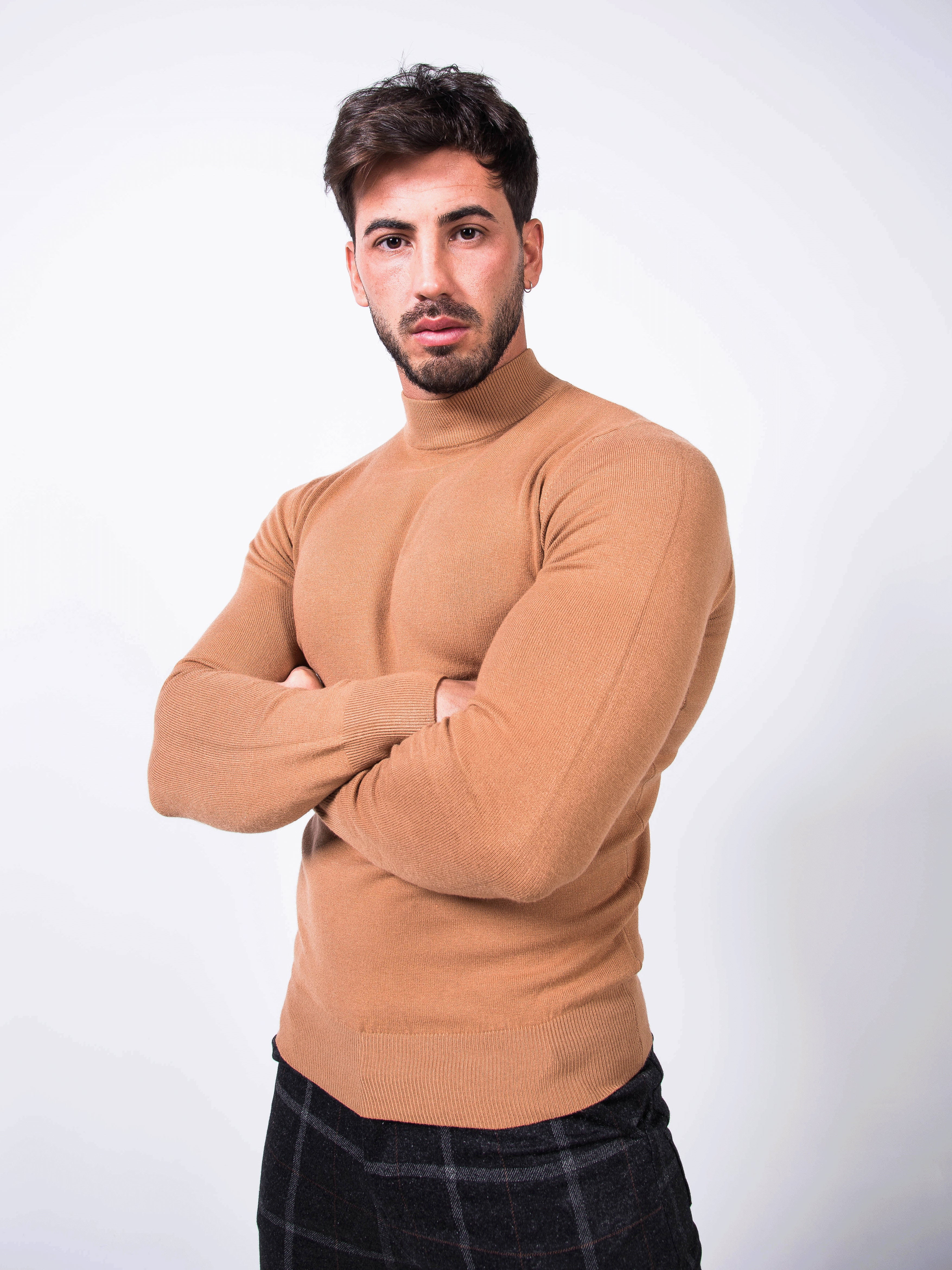 MORENGAR CLASSIC WOOL KNITTED JUMPER IN CAMEL WITH MEDIUM NECK